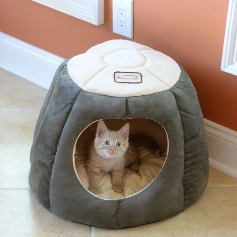 Armarkat Covered Pet Bed - Green/Beige